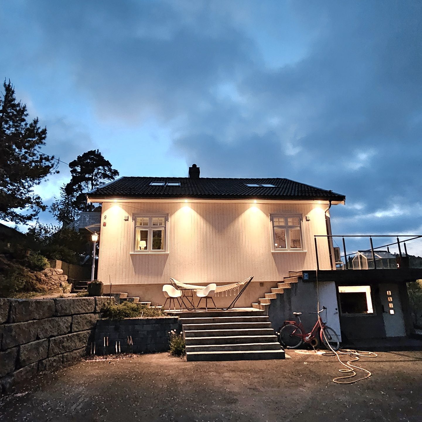 20250510_222314 Høye